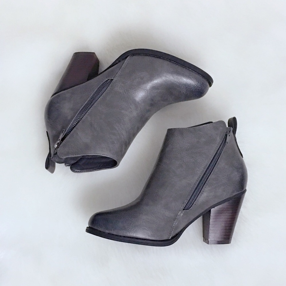 Distressed Gray Double Zipper Ankle Booties - Picture 5 of 7
